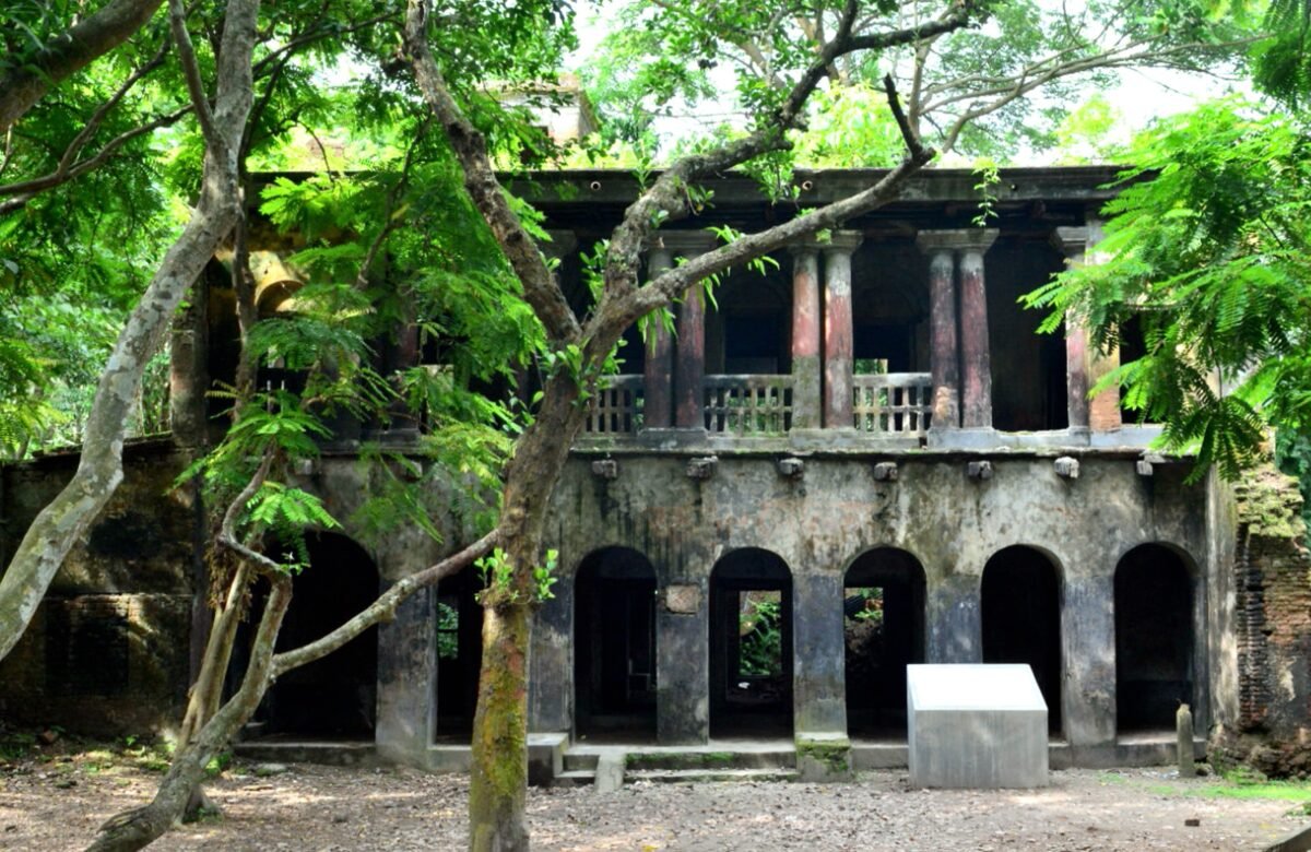 Revealing the Spine-Chilling Enigmas-top 10 haunted places in kolkata