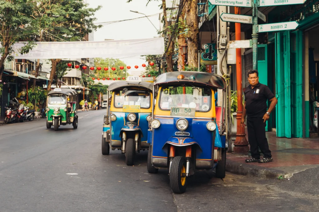 trains from bangkok to hua hin thailand